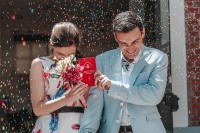 hombre y mujer casandose